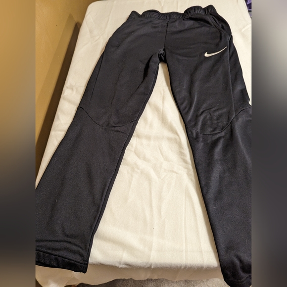 SOLD!! BOYS, Nike Dri Fit Pants - Picture 5 of 9